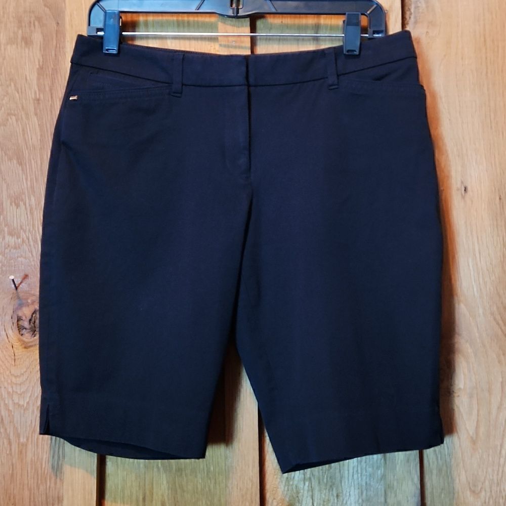 White House Black Market Flat Front Bermuda Stretch Preppy Shorts, Size 6, Black